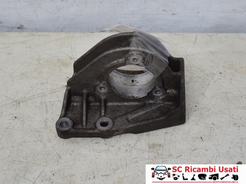 Supporto Semiasse Dx Fiat Grande Punto 1.3 Mjt 55206215 - 31510 Supporto Semiasse Dx Fiat Grande Punto 1.3 Mjt 55206215 - 31510