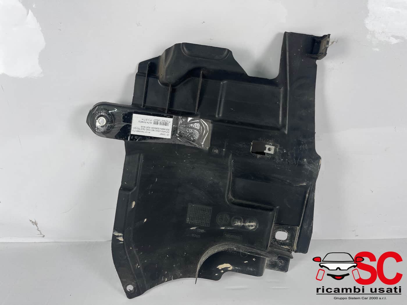 Riparo Vano Motore Destro Alfa Romeo Giulietta 50518464 50562051 50513 Riparo Vano Motore Destro Alfa Romeo Giulietta 50518464 50562051 50513