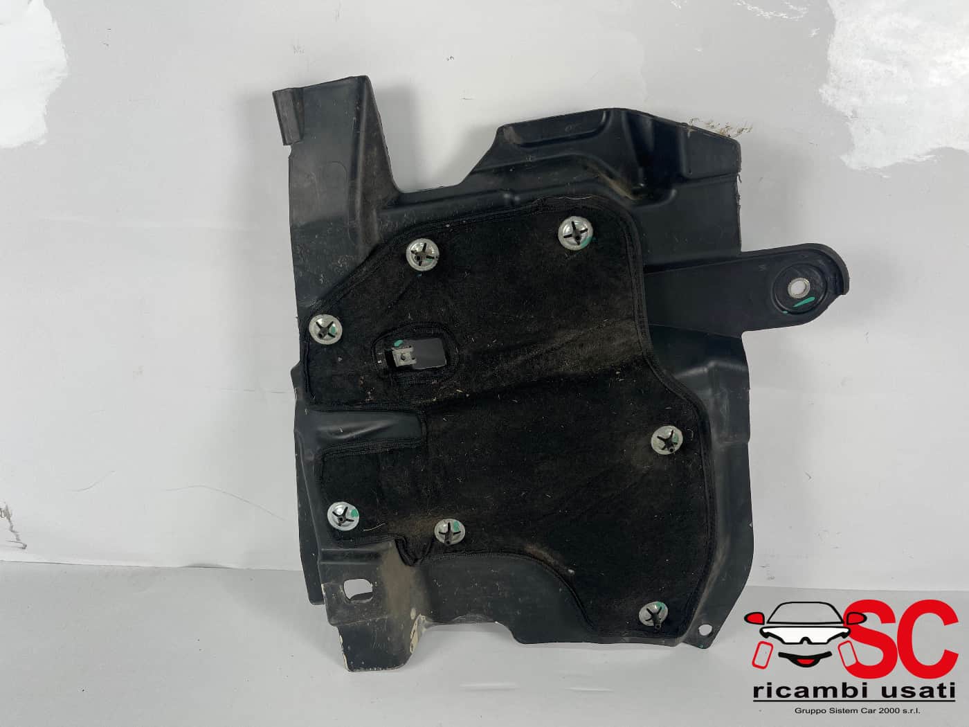 Riparo Vano Motore Destro Alfa Romeo Giulietta 50518464 50562051 50513 Riparo Vano Motore Destro Alfa Romeo Giulietta 50518464 50562051 50513