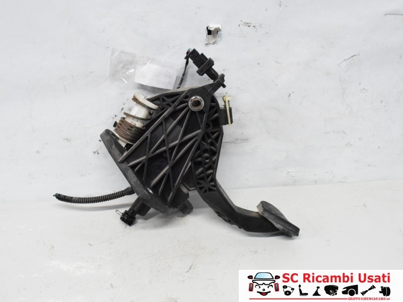 Pedale Frizione Mercedes Classe B A2462900419 - 34976 Pedale Frizione Mercedes Classe B A2462900419 - 34976