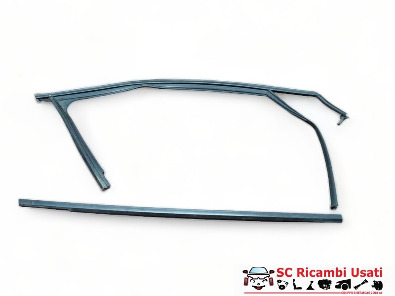 Guarnizione Guida Vetro Anteriore Dx Classe B W246  - 35109