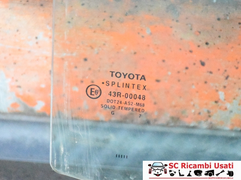 VETRO SCENDENTE POSTERIORE DESTRO TOYOTA Yaris Serie (05>08)