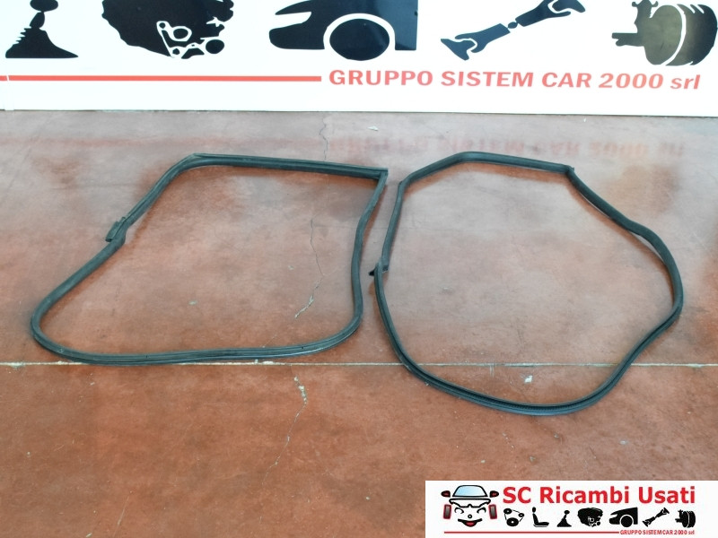 GUARNIZIONI PORTIERE MINI One 2° Serie 51767151383 (06>13)