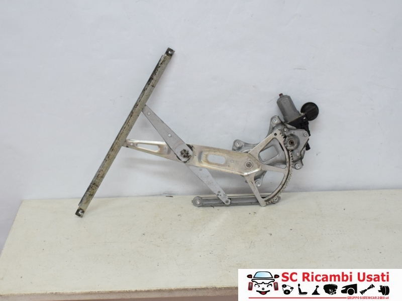 Alzavetro Anteriore Destro Toyota Rav 4 8271035180 - 24720 Alzavetro Anteriore Destro Toyota Rav 4 8271035180 - 24720