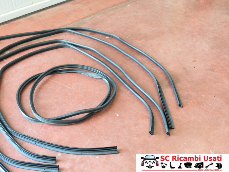 Guarnizioni Porte Nissan Qashqai J10  - 24814