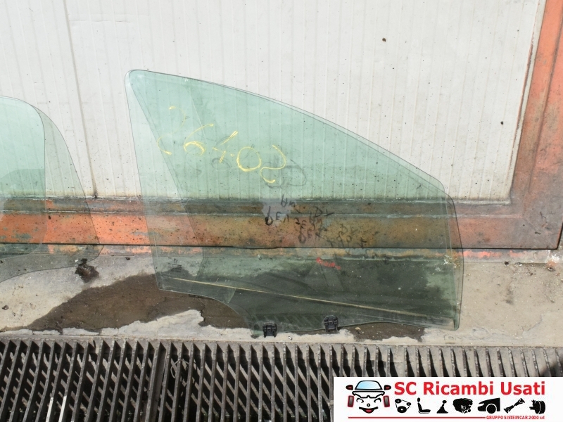 Vetro Anteriore Destro Peugeot 207 - 26402 Vetro Anteriore Destro Peugeot 207 - 26402