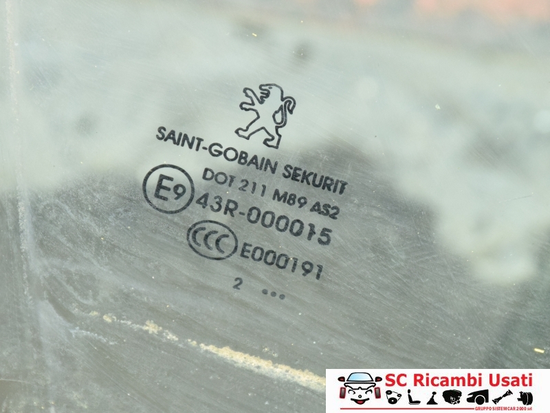 Vetro Anteriore Destro Peugeot 207 - 26402 Vetro Anteriore Destro Peugeot 207 - 26402