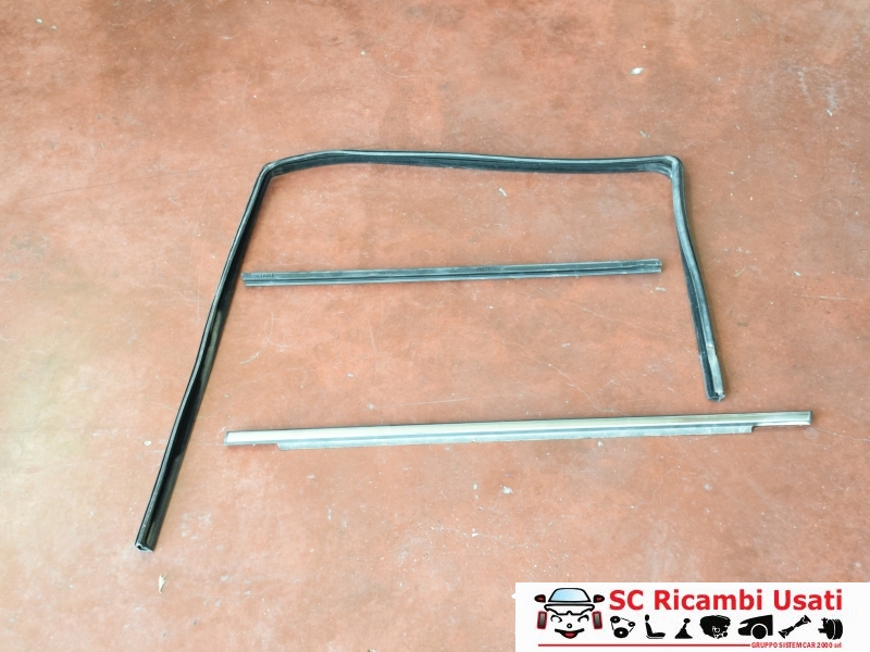Guarnizione Porta Anteriore Sinistra Opel Zafira 13132027 - 29486