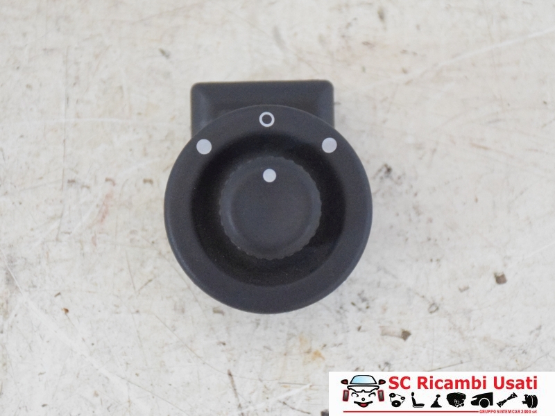 Pulsante Regolazione Specchietti Renault Clio 3 8200002442 - 29933 Pulsante Regolazione Specchietti Renault Clio 3 8200002442 - 29933