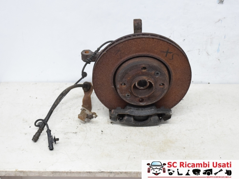 Mozzo Montante Anteriore Sinistro Renault Clio 3 8200345944 - 29964 Mozzo Montante Anteriore Sinistro Renault Clio 3 8200345944 - 29964