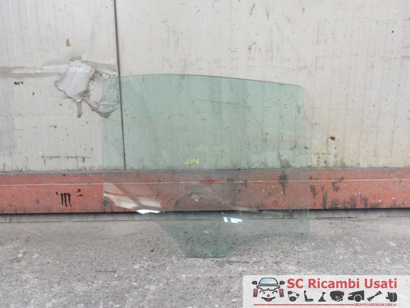 VETRO SCENDENTE POSTERIORE DESTRO BMW Serie 3 E90 Berlina (05>08)