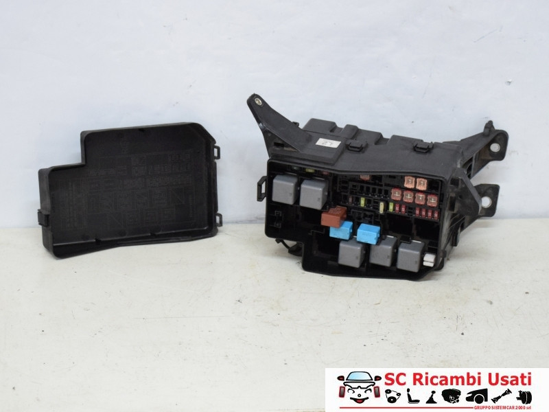 8266242280 8266242280 SCATOLA PORTA FUSIBILI TOYOTA Rav4 5° Serie diesel
