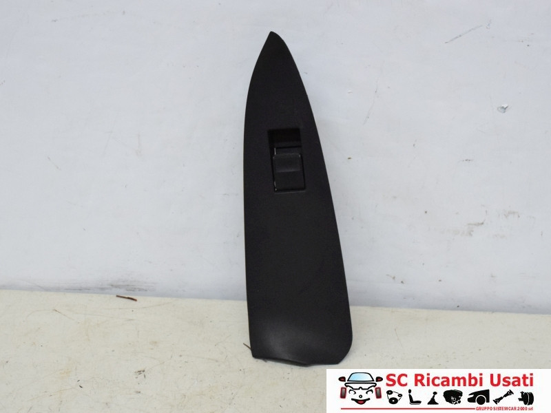 PULSANTE ALZAVETRO POSTERIORE SINISTRO TOYOTA Rav4 5° Serie 7427242010 (09>12)