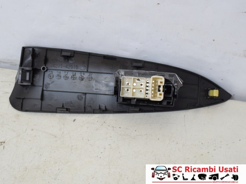 PULSANTE ALZAVETRO POSTERIORE DESTRO TOYOTA Rav4 5° Serie 7427142010 (09>12)