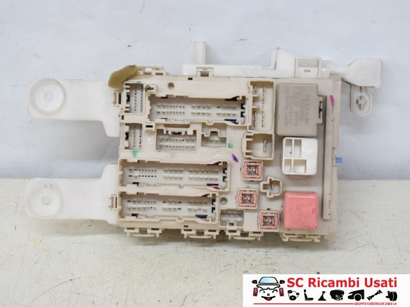 8273042360 8273042360 CENTRALINA PORTA FUSIBILI TOYOTA Rav4 5° Serie diesel