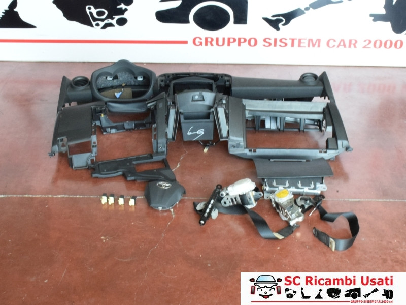 4513042180B0 4513042180B0 KIT AIRBAG SEMICOMPLETO TOYOTA Rav4 5° Serie diesel