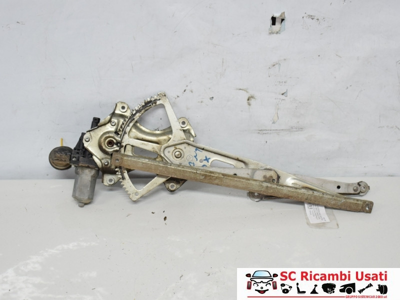 MOTORINO ALZAVETRO ANTERIORE DESTRA TOYOTA Rav4 4° Serie 8571035180 (05>09)