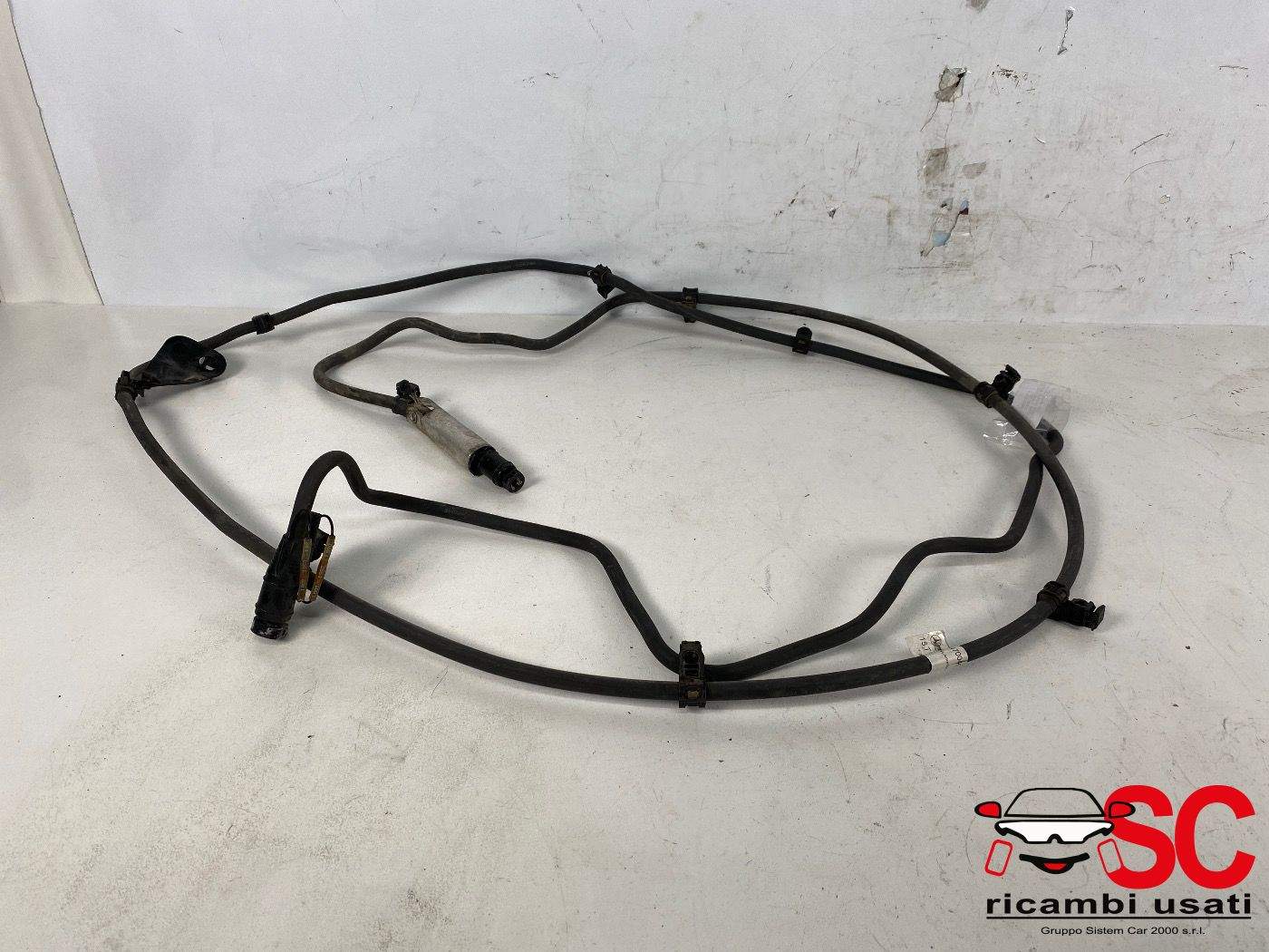 Tubo Adblue Mercedes Classe C W205 A2054700464 Tubo Adblue Mercedes Classe C W205 A2054700464