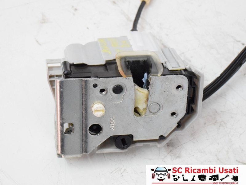 Serratura Porta Posteriore Destra Lancia Y 51926055 Serratura Porta Posteriore Destra Lancia Y 51926055