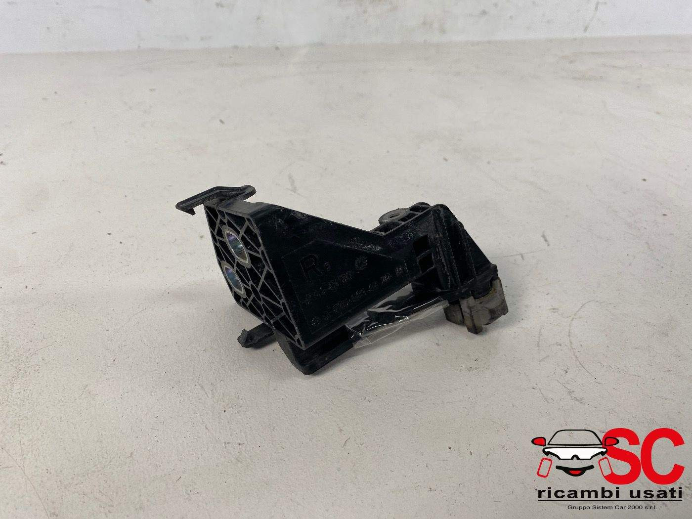 SUPPORTO TRAVERSA RADIATORI LATO DESTRO MERCEDES Classe C (W205) (2013-) A2055014420 (13>)