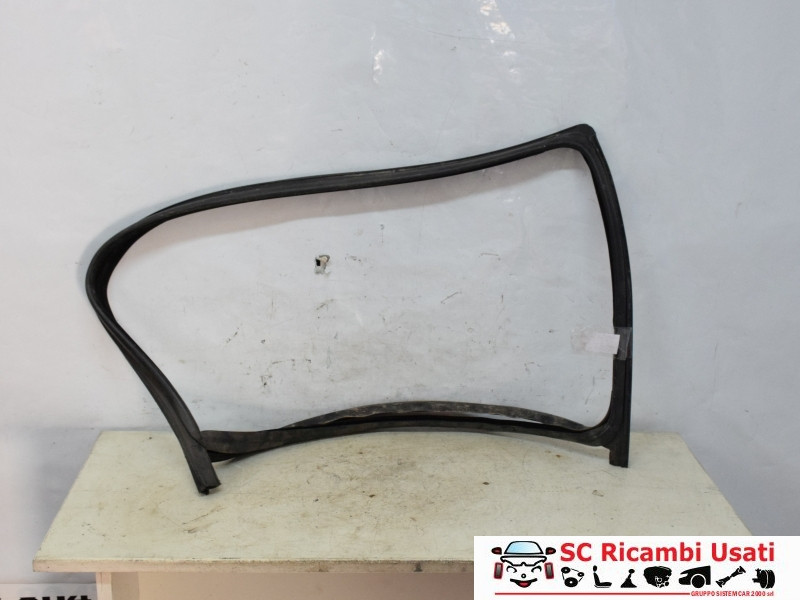 GUARNIZIONE PORTIERA ANTERIORE DESTRA FIAT Fiorino Serie (16>)