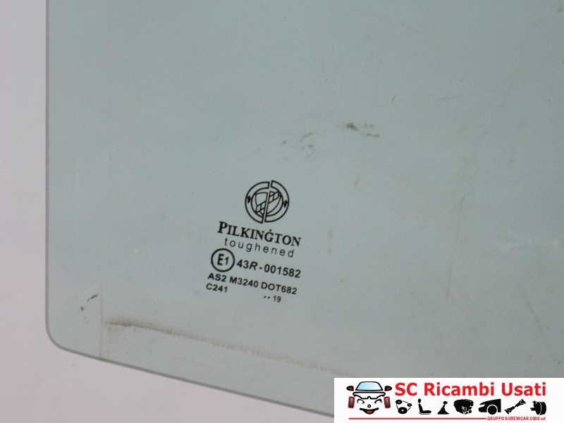 Vetro Scendente Anteriore Destro Lancia Y  - Q00804