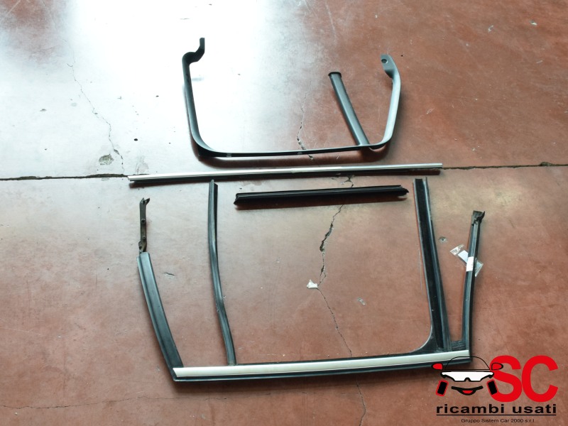 Guarnizione Guida Vetro Porta Posteriore Sx Bmw X1 7362239 Guarnizione Guida Vetro Porta Posteriore Sx Bmw X1 7362239