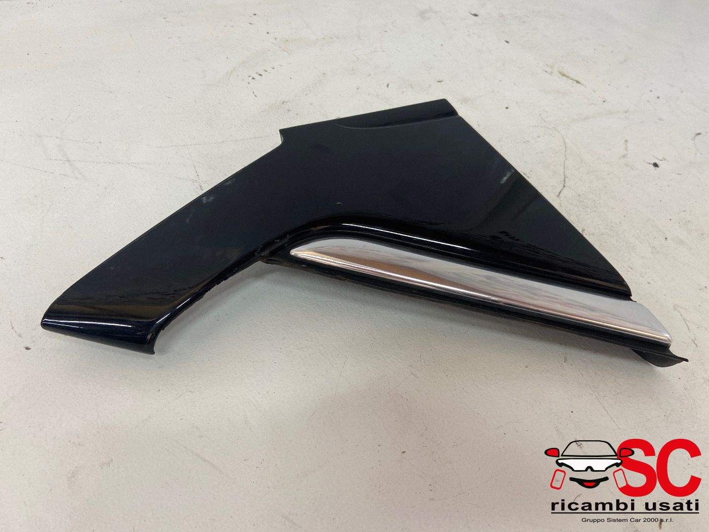 Modanatura Anteriore Porta Destra Opel Adam 13959012 Modanatura Anteriore Porta Destra Opel Adam 13959012