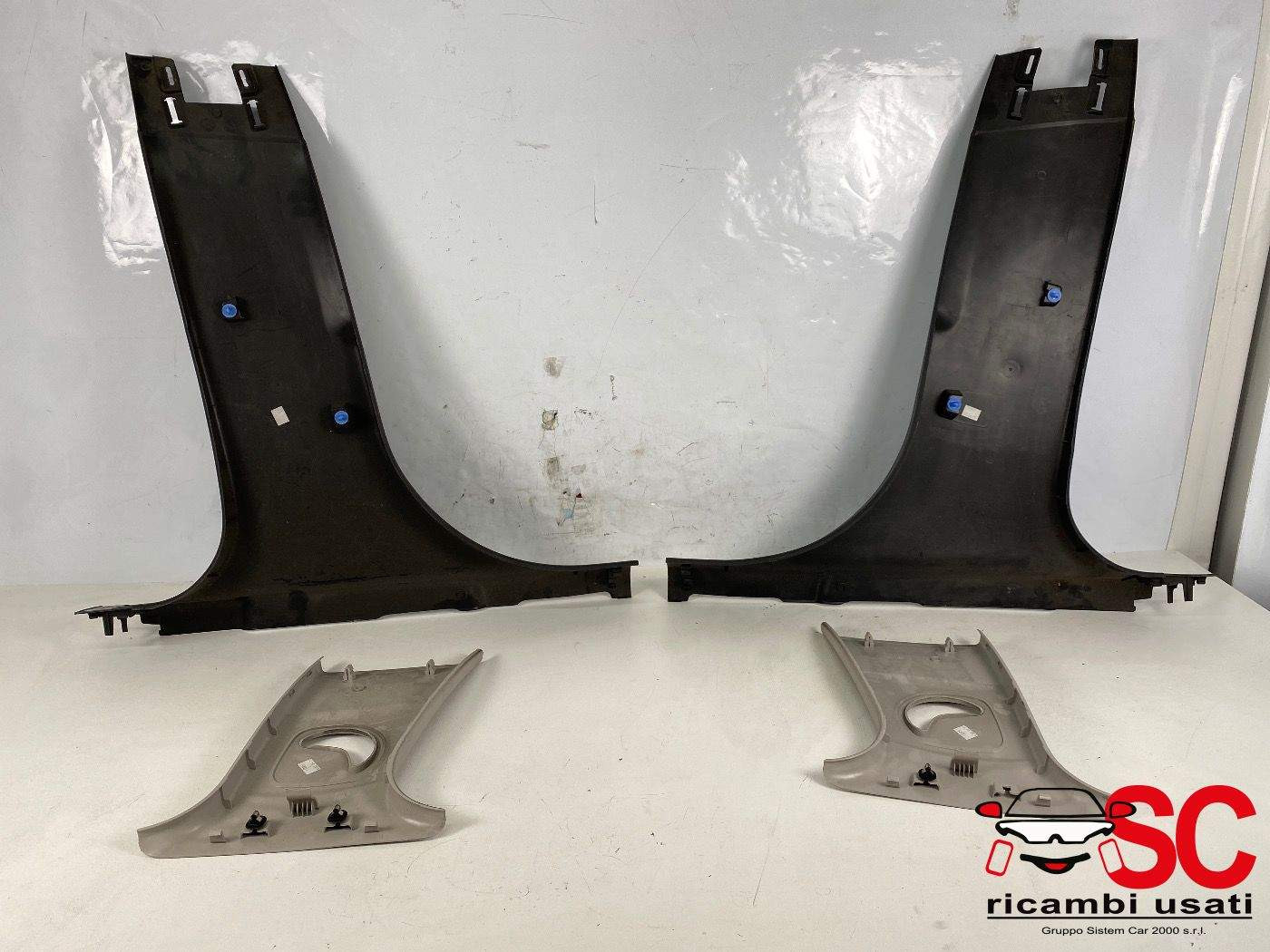 RIVESTIMENTO MONTANTE CENTRALE CITROEN C3 Serie (16>)