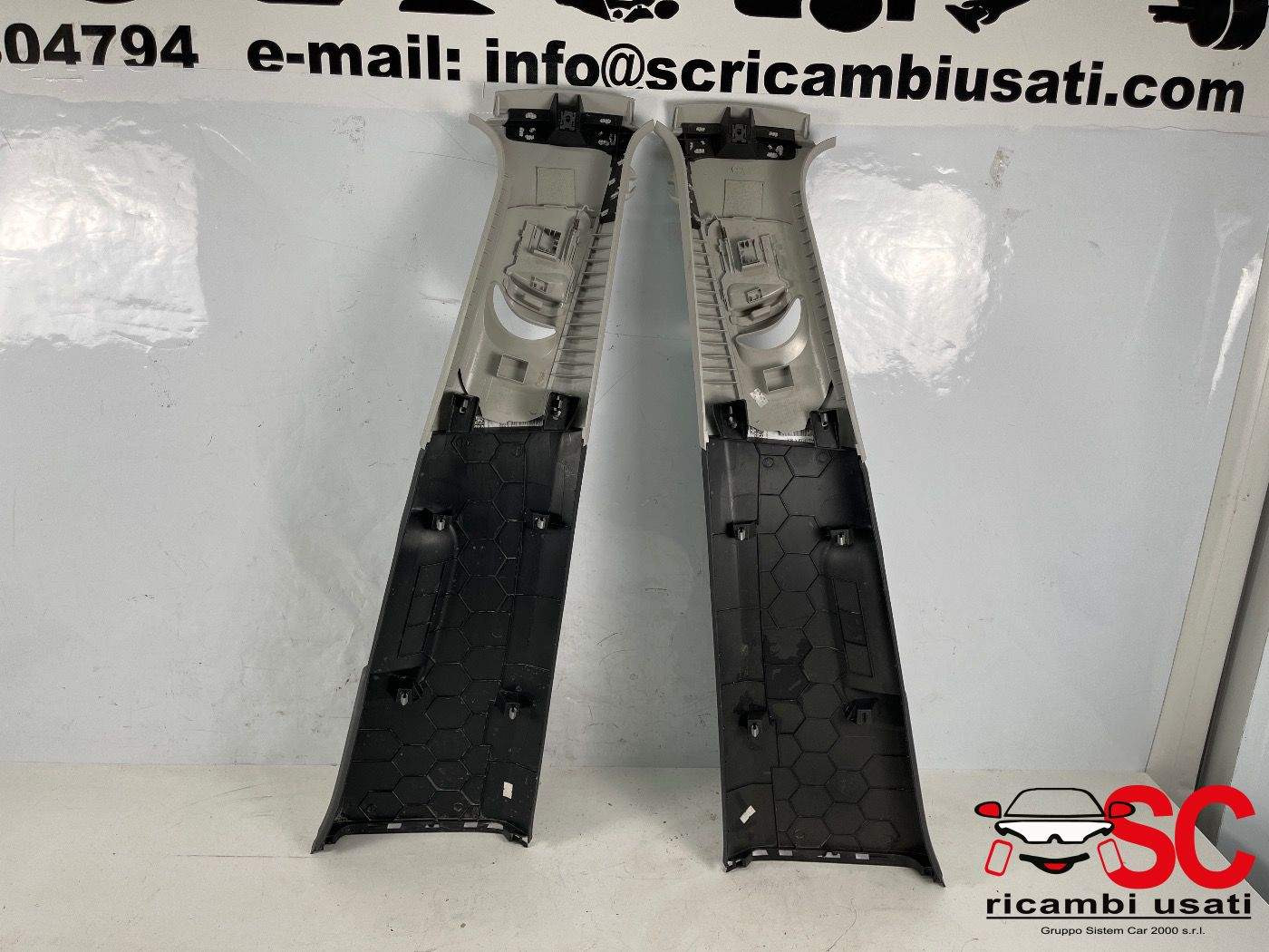 RIVESTIMENTO MONTANTE CENTRALE VOLKSWAGEN Golf 7 Berlina 5G4867243 (12>)