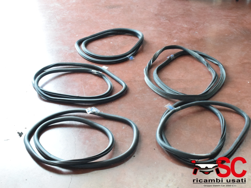 Kit Guarnizioni Perimetrali Porta Fiat 500x