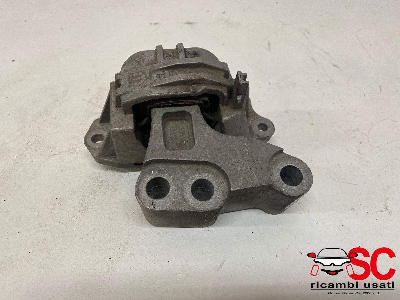 Supporto Motore Jeep Renegade 1.6 Multijet 52034011 Supporto Motore Jeep Renegade 1.6 Multijet 52034011