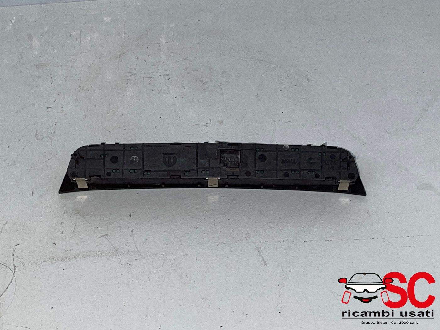Pulsantiera 4frecce Multifunzione Jeep Renegade 735635024 - 37631 Pulsantiera 4frecce Multifunzione Jeep Renegade 735635024 - 37631
