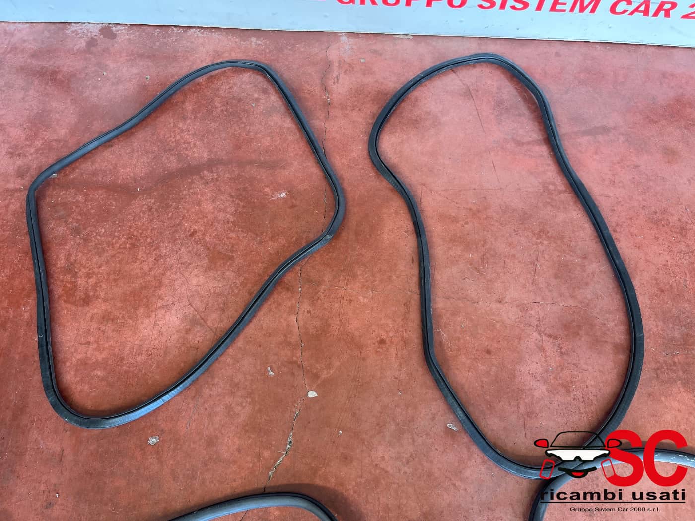 Guarnizioni Perimetrali Porta Jeep Renegade Guarnizioni Perimetrali Porta Jeep Renegade