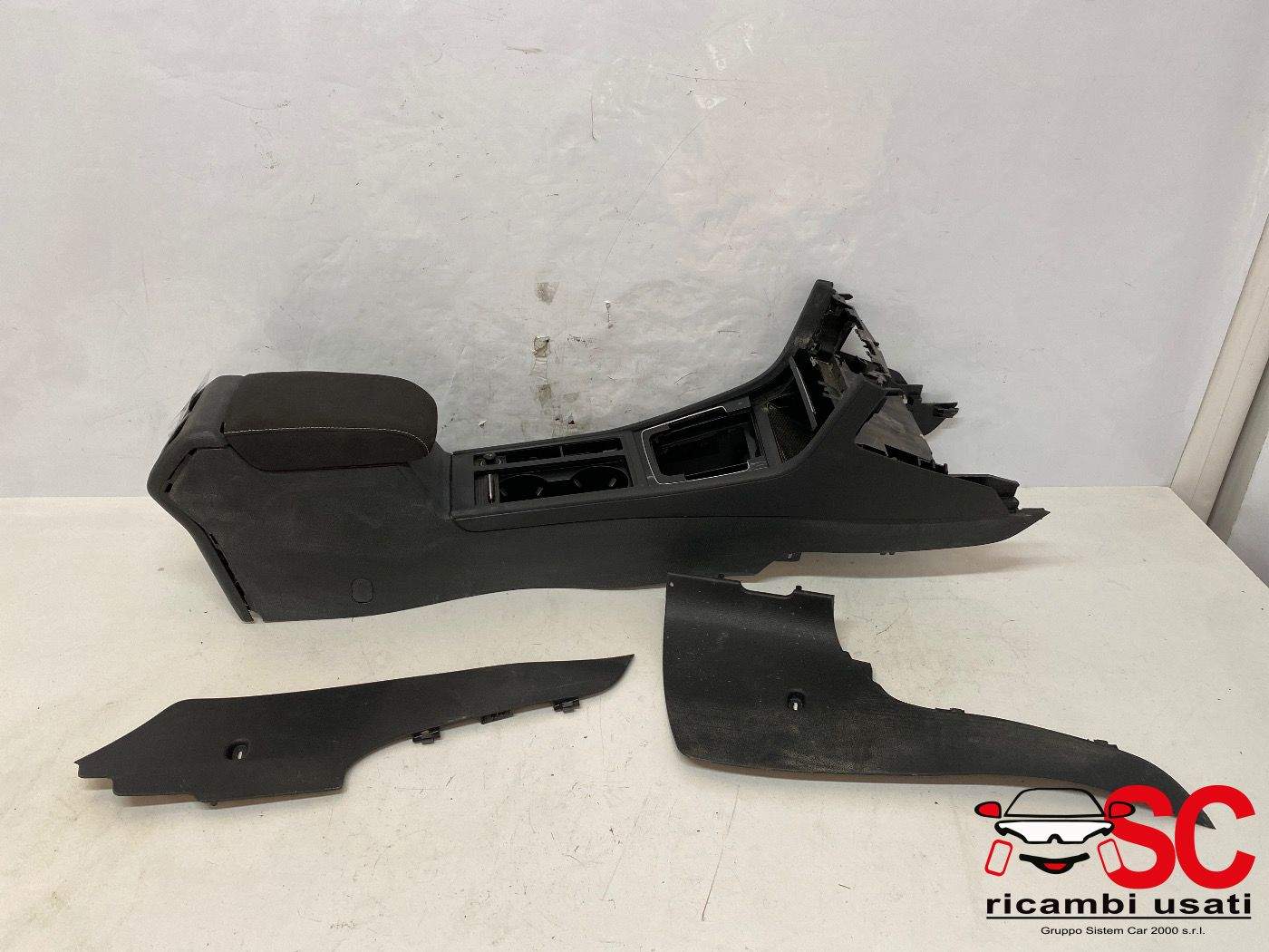 Tunnel Centrale Volkswagen Golf 7 - 38015 Tunnel Centrale Volkswagen Golf 7 - 38015