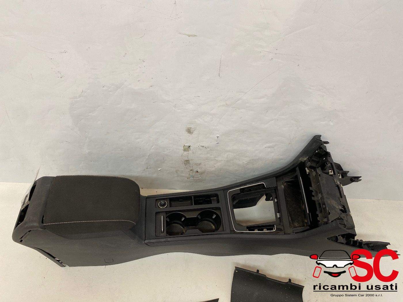 Tunnel Centrale Volkswagen Golf 7 - 38015 Tunnel Centrale Volkswagen Golf 7 - 38015