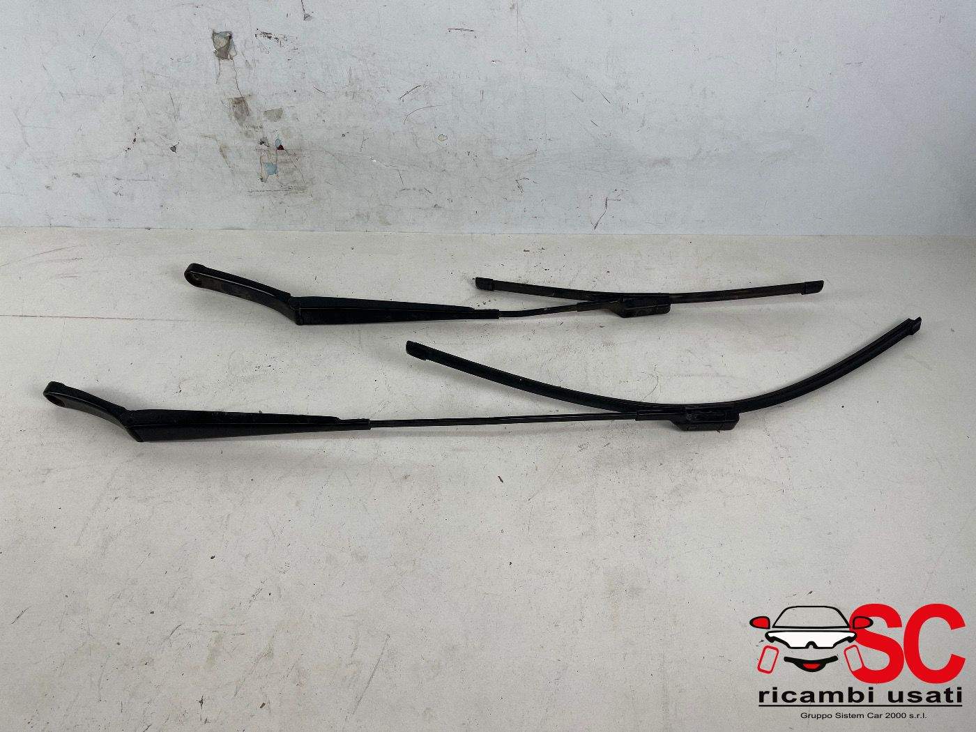 Bracci Tergicristallo Volkswagen Golf 7 5G1955410A 5G1955409C - 38046 Bracci Tergicristallo Volkswagen Golf 7 5G1955410A 5G1955409C - 38046