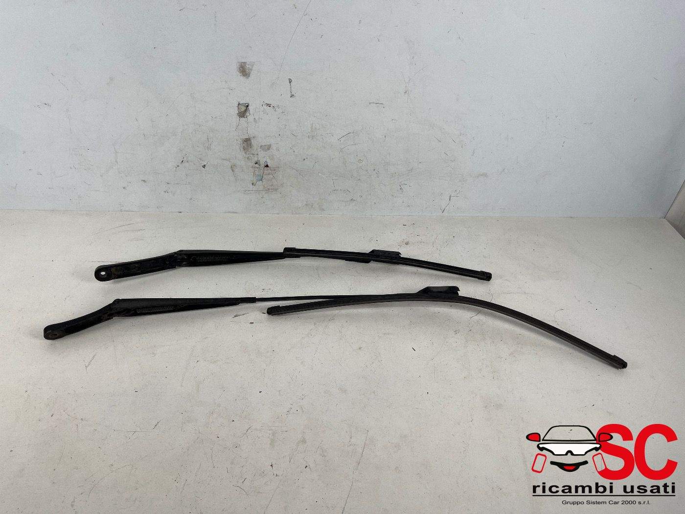 Bracci Tergicristallo Volkswagen Golf 7 5G1955410A 5G1955409C - 38046 Bracci Tergicristallo Volkswagen Golf 7 5G1955410A 5G1955409C - 38046