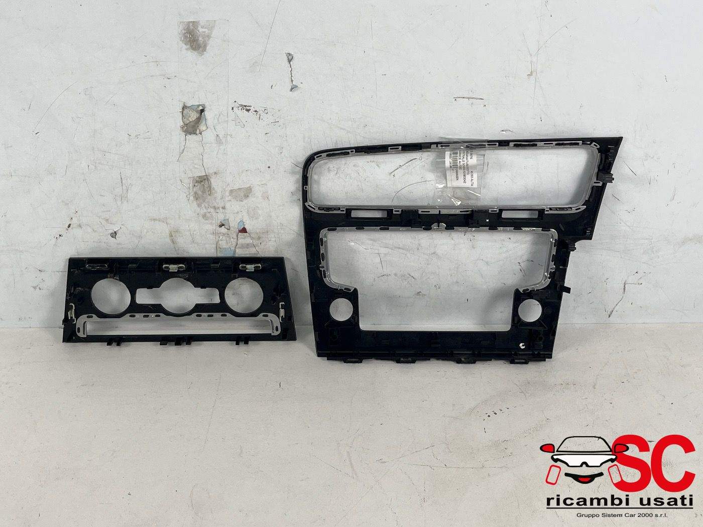 Modanatura Cruscotto Centrale Volkswagen Golf 7 5G1819743D Modanatura Cruscotto Centrale Volkswagen Golf 7 5G1819743D