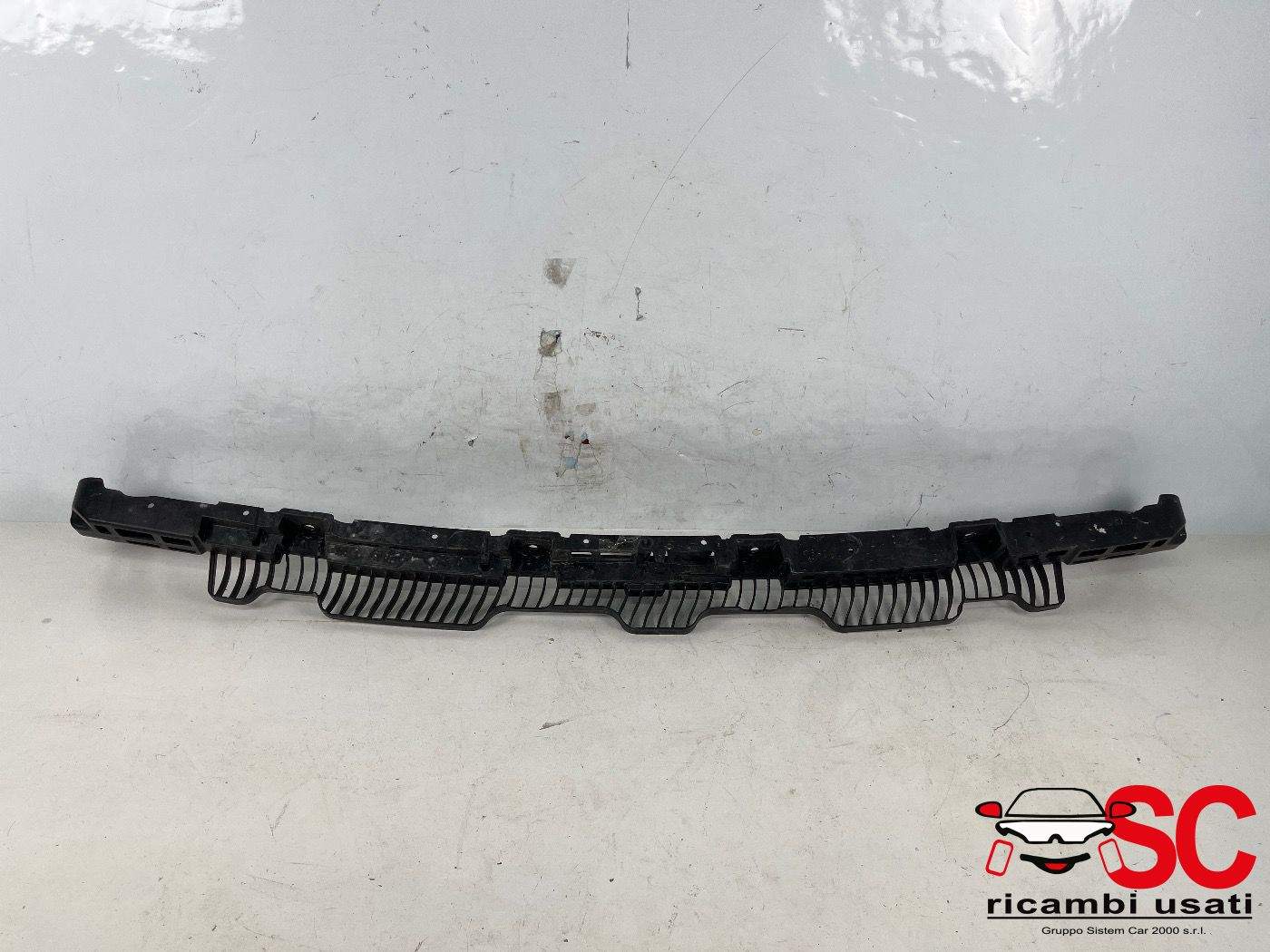 Supporto Paraurti Posteriore Volkswagen Golf 7 5G6807863A Supporto Paraurti Posteriore Volkswagen Golf 7 5G6807863A