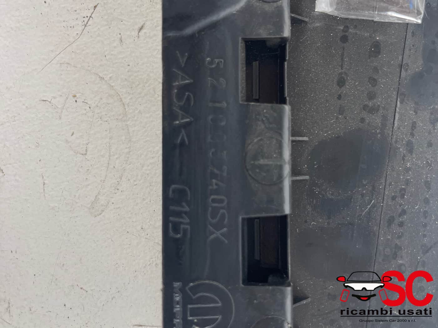 Modanatura Porta Posteriore Sinistra Jeep Renegade 52109374 Modanatura Porta Posteriore Sinistra Jeep Renegade 52109374