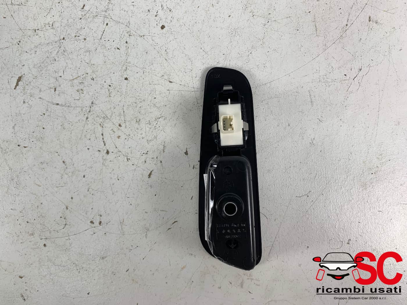Pulsante Alzavetro Posteriore Destro Jeep Renegade Pulsante Alzavetro Posteriore Destro Jeep Renegade