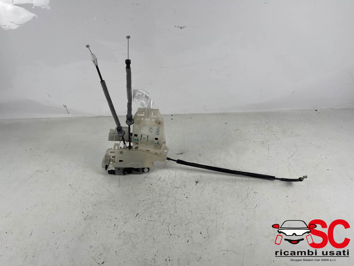 Serratura Porta Posteriore Sinistra Jeep Renegade 52139904 Serratura Porta Posteriore Sinistra Jeep Renegade 52139904