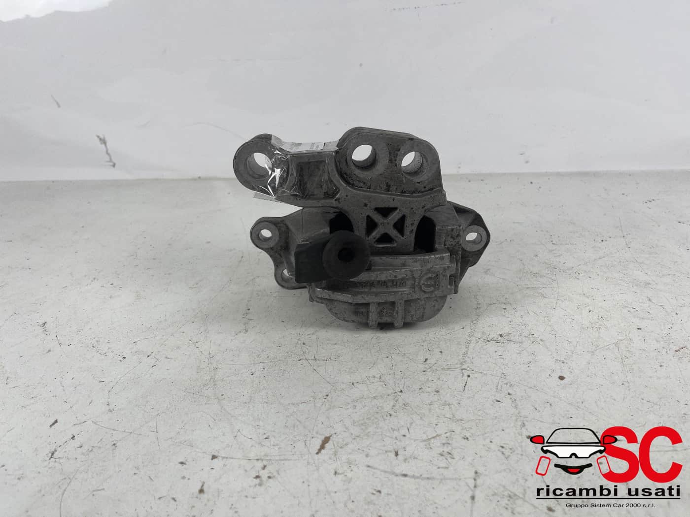 Supporto Motore Jeep Renegade 1.6 Mjt 52049400 Supporto Motore Jeep Renegade 1.6 Mjt 52049400