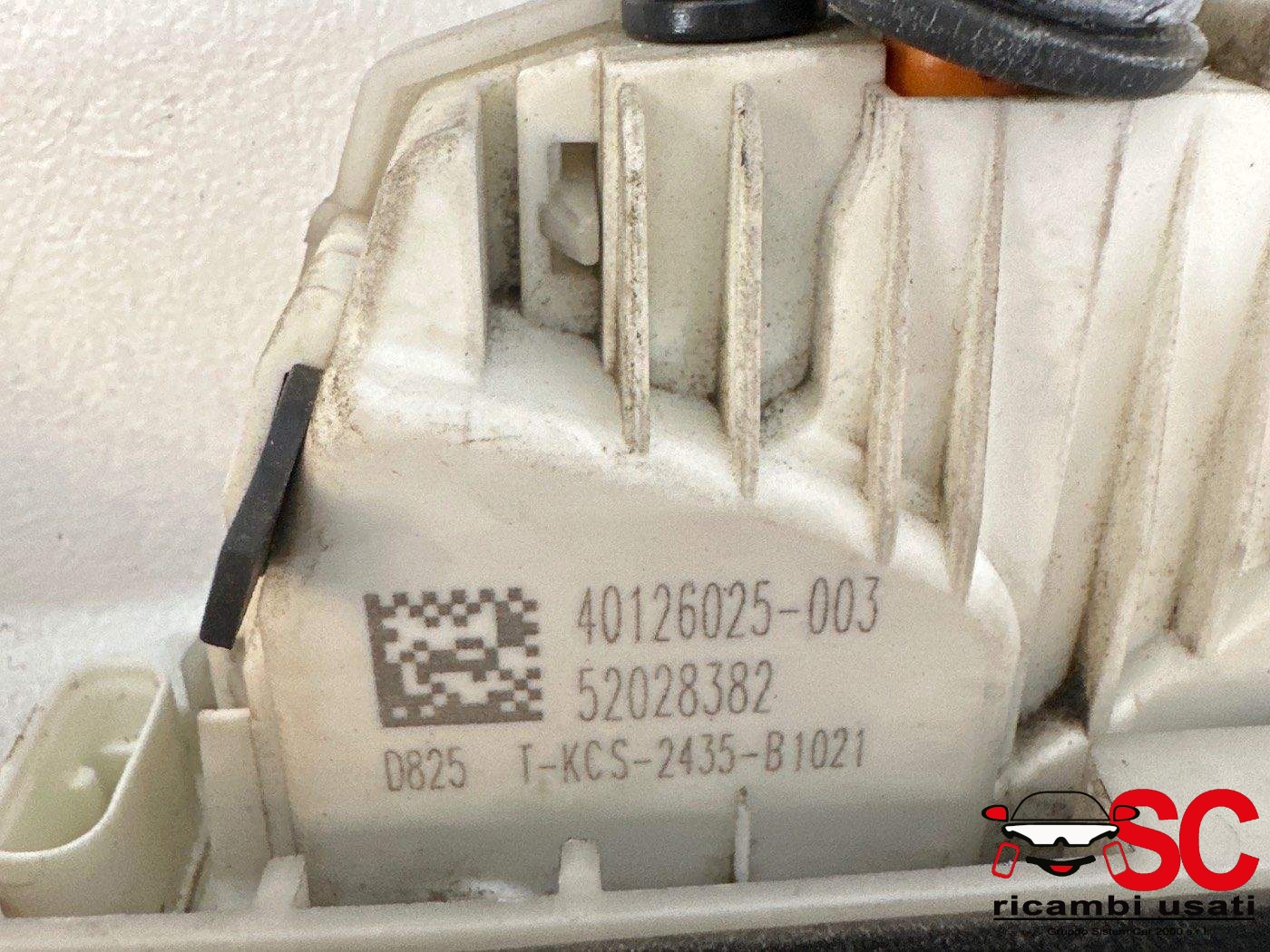 Serratura Anteriore Destra Jeep Renegade 52028382 Serratura Anteriore Destra Jeep Renegade 52028382