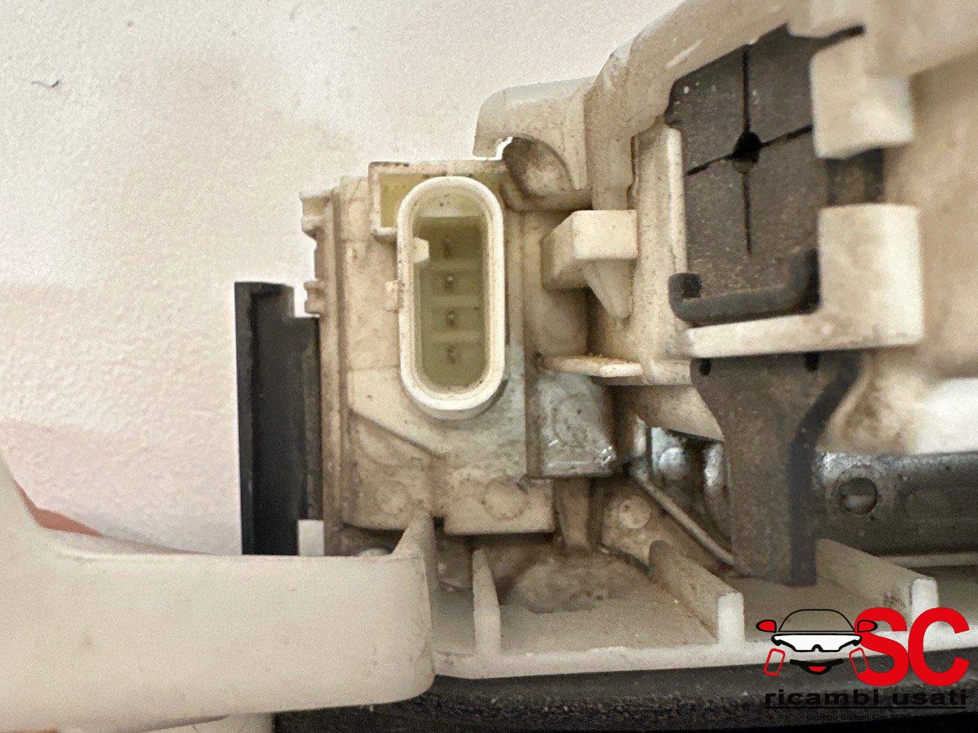 Serratura Anteriore Destra Jeep Renegade 52028382 Serratura Anteriore Destra Jeep Renegade 52028382