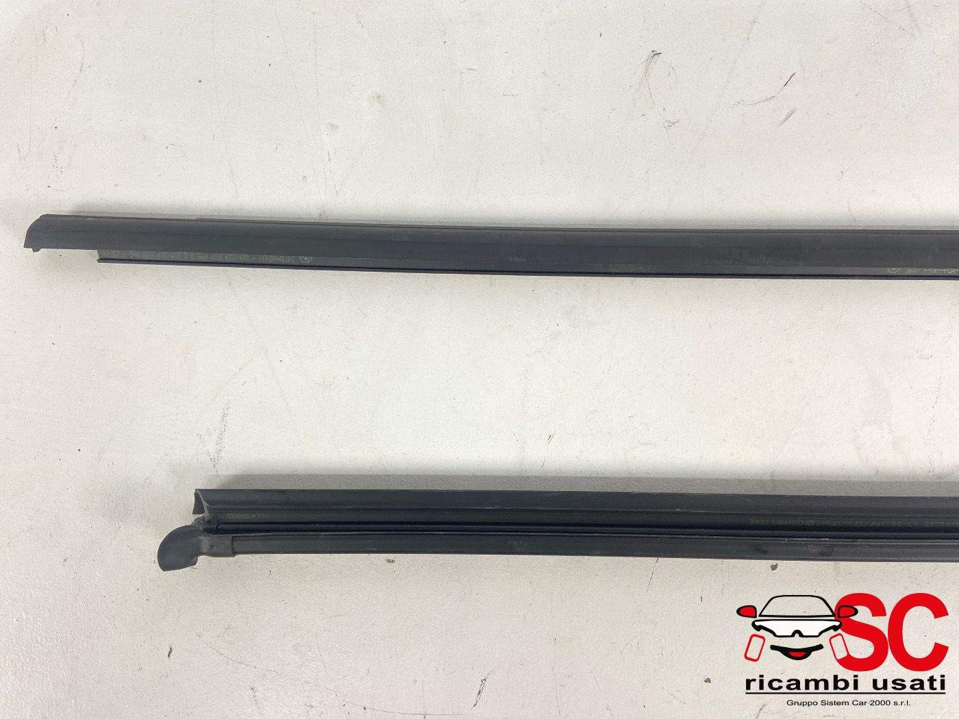 RASCHIAVETRO POSTERIORE SX VOLKSWAGEN Golf 7 Berlina (12>)