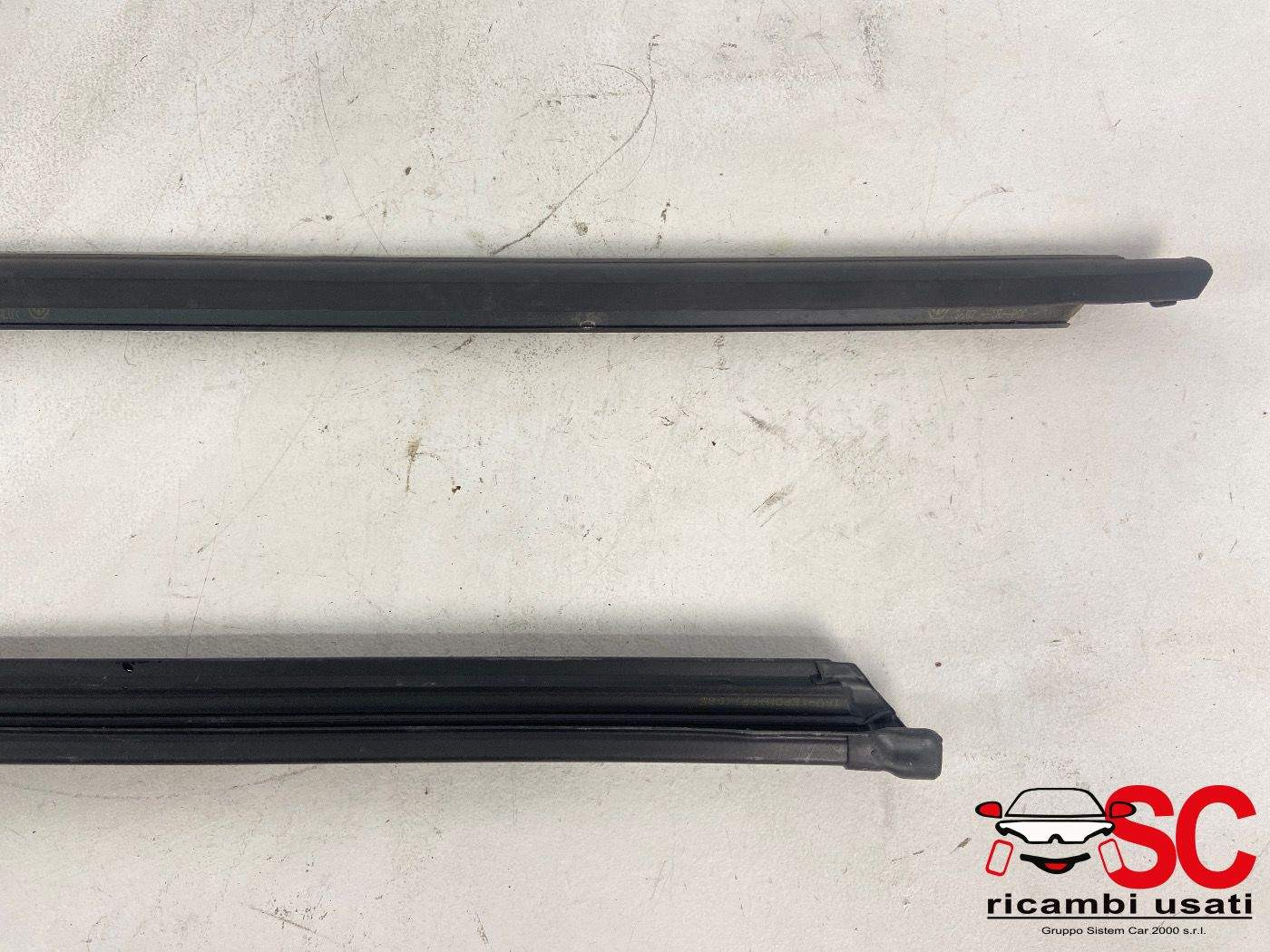 RASCHIAVETRO POSTERIORE SX VOLKSWAGEN Golf 7 Berlina (12>)