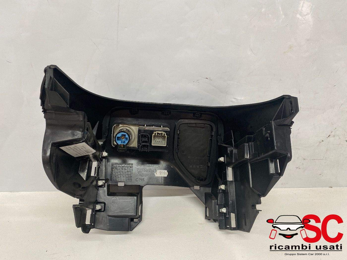 INTERFACCIA PRESA USB/INGRESSO AUX JEEP Renegade Serie 735581341 (18>)
