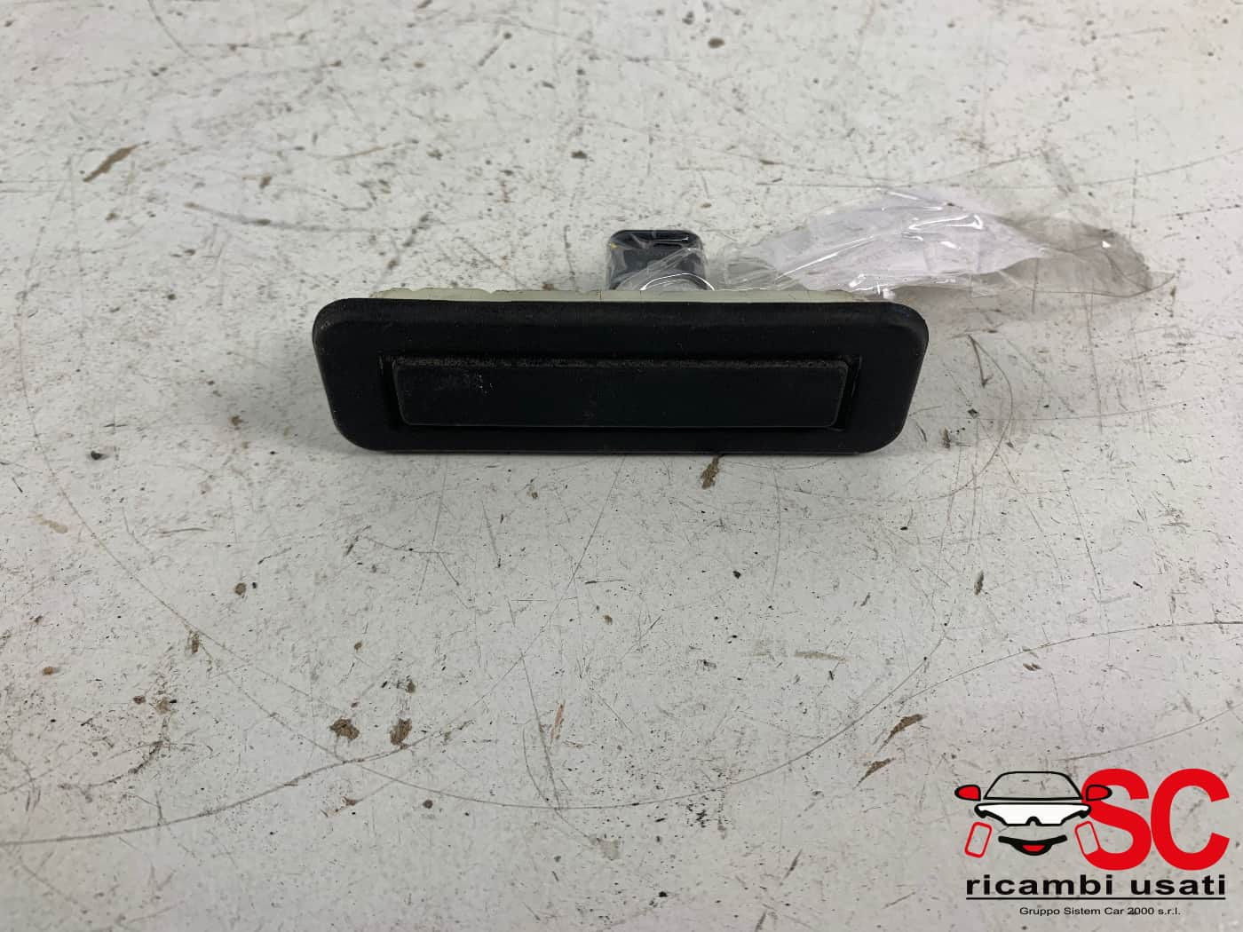 PULSANTE APERTURA PORTELLONE POSTERIORE JEEP Renegade Serie 52030365 (18>)